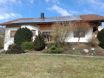 NEU inseriert ***Schönes, helles Einfamilienhaus*** in der Gemeinde Hohenthann
