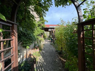 Bezugsfreie 2-Zimmer-Wohnung mit Gartenanteil – Ruhig und gemütlich