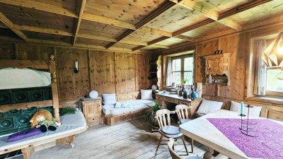 Miete: 6-Zimmer-Wohnung in einem Bauernhaus mit Garage, Radfeld