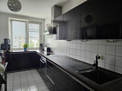 Schöne 3-Zimmer-Wohnung mit Balkon und Einbauküche in Köln Zollstock