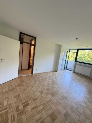 Helle 1-Zimmer Wohnung im 3. OG mit Aufzug in Bonn-Poppelsdorf