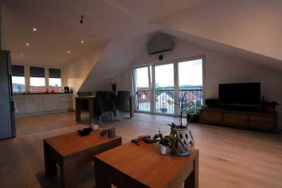 Exklusive Dachgeschosswohnung am Kugelberg – Wohnen mit Weitblick und direktem Zugang zur Fasanerie