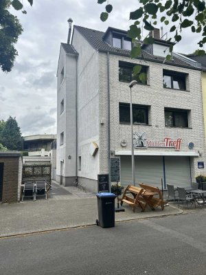 Mehrfamilienhaus  mit Gaststätte und 3 x 3Zimmerwohnungen in Düsseldorf Benrath