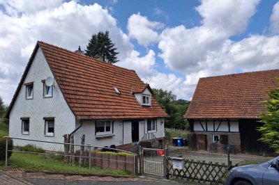 Mülben: Kleines Bauernhaus mit Stall und Scheune