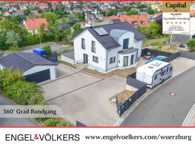 Attraktives Wohnhaus mit vielseitig nutzbarer Praxis/Gewerbeeinheit in Eisingen