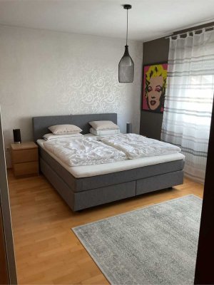 Schöne 4-Zimmer-Wohnung mit Balkon und EBK in Rodgau