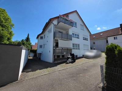 *RESERVIERT* Gepflegte 2-Zimmer-Wohnung mit großer Terrasse und Balkon sowie Tiefgaragen-Stellplatz