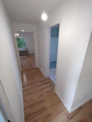 SINGLE-APARTMENT | SANIERT | DUSCHBAD | ideal für Pendler!