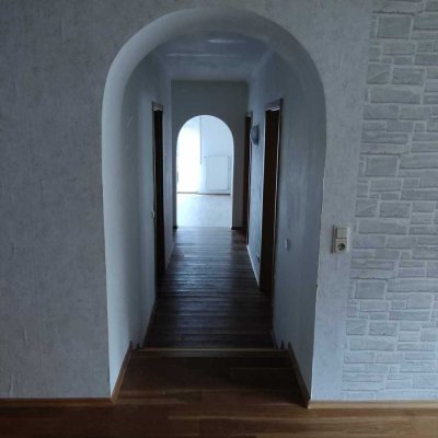Einladende Dreizimmerwohnung in malerischer Umgebung