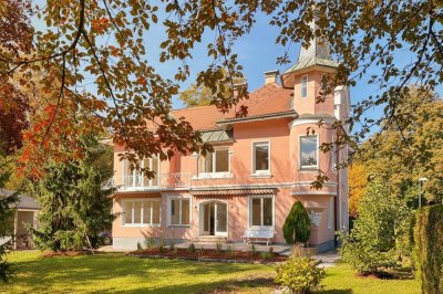 Stilvolles Stadtjuwel aus der Jahrhundertwende mit herrlichem Garten in Salzburg