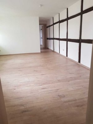 Helle 3-Raum-Wohnung mit Stellplatz