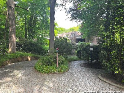 **WELLINGSBÜTTEL** 3-4 Zim.- am Alsterwanderweg, ca. 101 m², s/w Terrasse, TG-Stellpl.