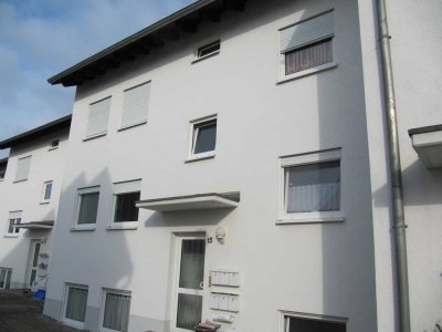 Kleines 1 Zimmerapartment, unmöbliert, frei