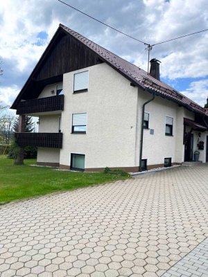 Wohnen & Rendite: Wohnhaus mit vermieteter Zahnarztpraxis in guter Lage im Fichtelgebirge!
