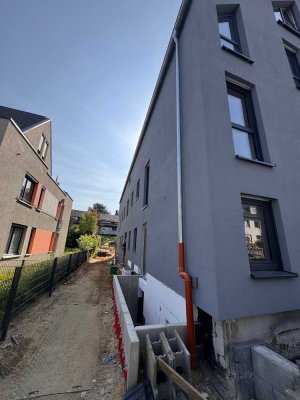Neubau 5-Zimmer-Maisonette mit luxuriöser Innenausstattung mit Balkon in Bochum