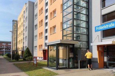 Sanierte 1-Raum-Wohnung in Debschwitz mit Dusche und Aufzug