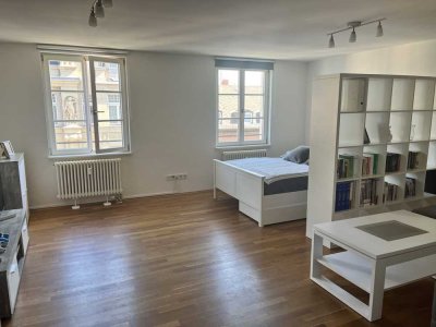 Modern und zentral-Helle 1-Zimmer-Wohnung im Zentrum von Wiesbaden