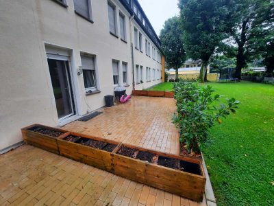 Helle 3-Zimmer Wohnung mit Terrasse, gute Verkehrsanbindung und Einkaufsmöglichkeiten