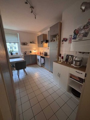 Charmante 1-Zimmer-Wohnung mit großer Wohnküche & Gartenblick – top angebunden in Köln-Kalk