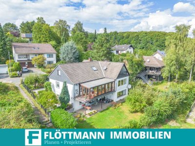 Detmold-Heiligenkirchen: Idyllisches Wohnen im Grünen – charmante EG-Wohnung mit Wintergarten!