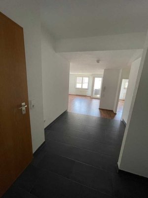 Moderne 2-Raum-Wohnung mit Balkon in Tamm