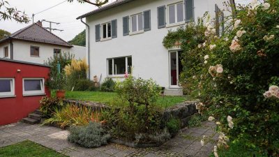Ein echtes Zuhause für die Familie! Viel Licht, viel Platz, viel Ruhe. In Geislingen (Steige)