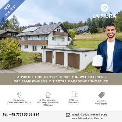 Ausblick und Großzügigkeit in Wehrhalden - Wohnhaus mit drei Einheiten und extra Garagengrundstück