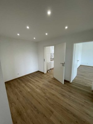Erstbezug nach Sanierung mit Küche und Balkon: schöne 3,5-Zimmer-Wohnung in Winnenden