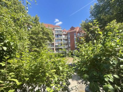 schöne 2-Zimmer-Dachgeschoss-Wohnung mit Balkon und Wannenbad