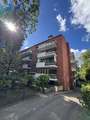 Erstbezug nach Kernsanierung: 1-Zimmer Apartment mit Balkon und TG Stellplatz