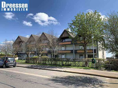 Westerdeichstrich/Stinteck: Gemütliche 2 Raum Wohnung mit einem Balkon und KFZ-Stellplatz am Haus