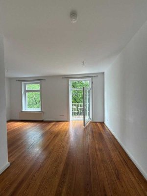 Charmante Altbauwohnung in Hamburg-Eppendorf  Kapitalanlage oder stilvolles Zuhause mit Ruhefaktor