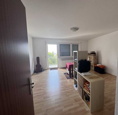 Gemütliche 1-Raum-Wohnung mit Balkon in Essenheim