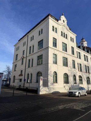 Traumhafte Erdgeschoss-2 Zimmerwohnung mit beheizten Wintergarten in sehr ruhiger Lage!