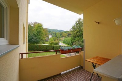 Gepflegte 4-Zimmer-Wohnung mit Süd-Loggia in Grünruhelage an der VOR-Kernzonengrenze