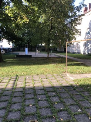 Schöne und helle 3-Zimmer-Wohnung mit Balkon in München-Freimann