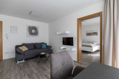 Möblierte 2-Zimmer Wohnung mit Terrasse in S-Bahnnähe