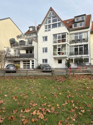 Helle 2-Zimmer Dachgeschosswohnung in Kelsterbach