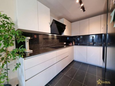 RENOVIERTE 4-ZIMMER-DACHTERRASSENWOHNUNG MIT SÜDTERRASSE, FERNBLICK UND S-BAHN NÄHE