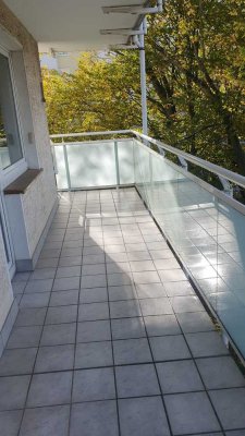 2,5-Zimmer Wohnung im 2. OG mit Balkon in Bad Homburg