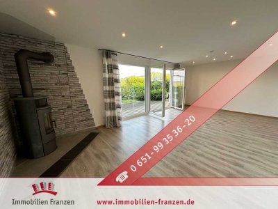 Renovierte, einzugsbereite Eigentumswohnung mit 124 m², Kamin, Einbauküche, mehreren Terrassen & Gar