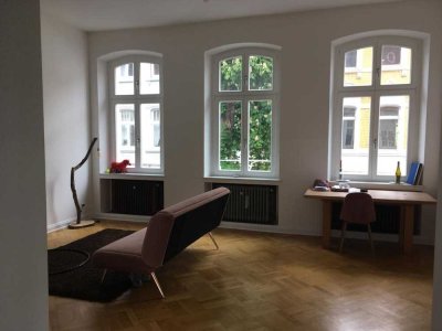 Attraktive 2-Zi-Altbauwohnung im Denkmal Nähe Amtsgericht