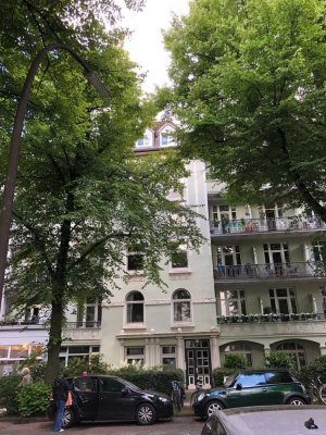 Licht, Luft, Jugendstil - Exclusive DG-Wohnung mit Dachterasse