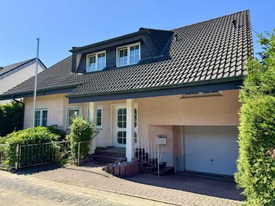 Einfamilienhaus in ruhiger und idyllischer Lage
- Ein Zuhause mit Herz in bester Lage von Rodgau -