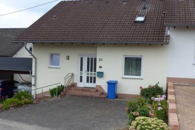 Doppelhaushälfte in Kleinmaischeid