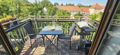 Große Dachgeschosswohnung mit Westbalkon und Lift!