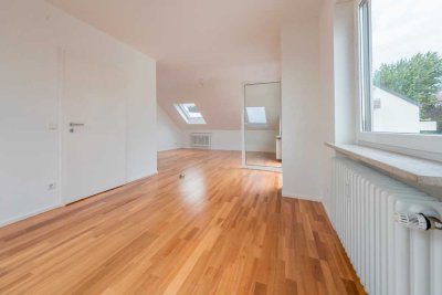 Helle 2-Zimmer DG Wohnung in S-Sillenbuch mit Einbauküche