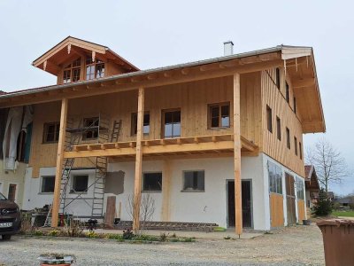 Geräumige 2-Zimmer-Wohnung in 85653, Kleinhelfendorf/Aying