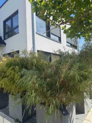 Moderne 4-Zimmer-Doppelhaushälfte in Hennef-Hüchel