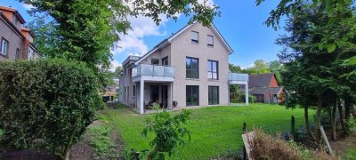 Neubaukomfort auf zwei Ebenen: Maisonette mit 5 Zimmern, Einbauküche & Balkon